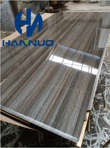 Yaltiroq MDF ichki bezagi